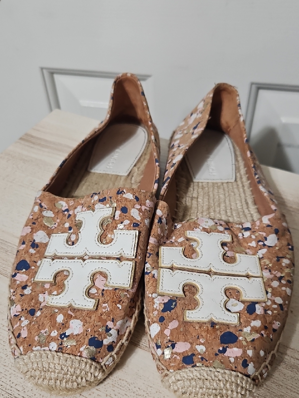 Tory Burch EUC Multicolor Speckled Cork Espadrille Flats with White Logo